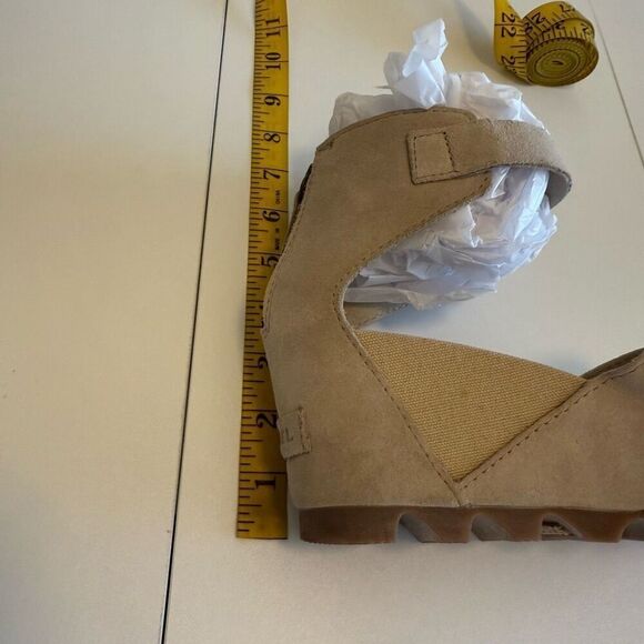 Sorel Oatmeal Joanie II Leather Wedge Sandals Sz 9.5 - Picture 13 of 14